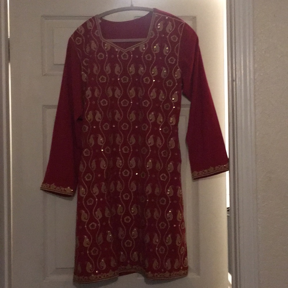 ethnic/Indian three-piece outfit